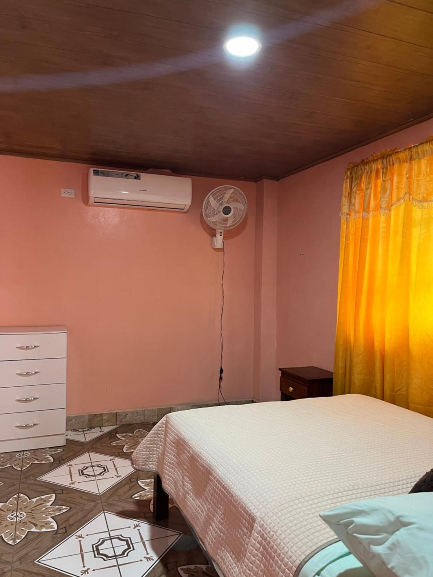 Surf Camp Hotel Bocas Town Luaran gambar